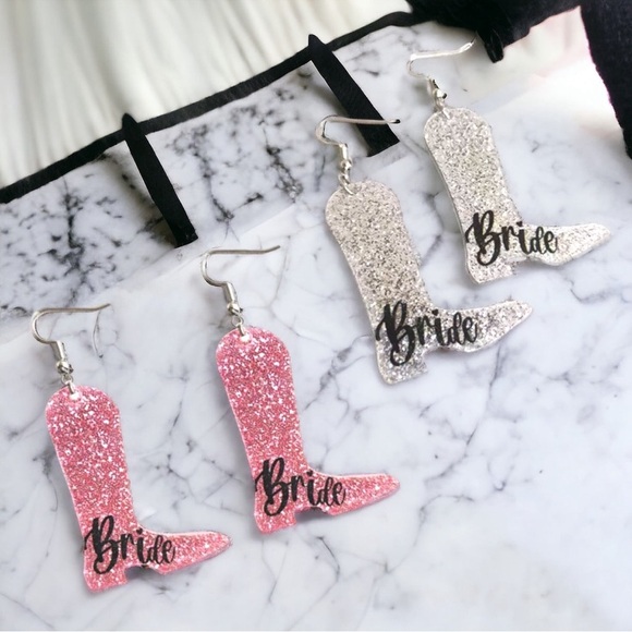 Silver Sparkle: Chic Bride Boot Earrings to Shine at Your Bachelorette Party! - Picture 2 of 5